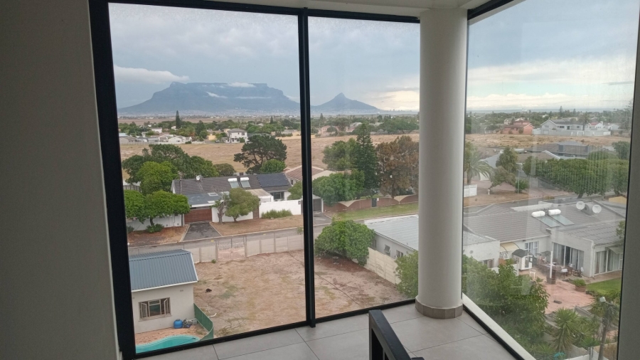 2 Bedroom Property for Sale in Table View Western Cape